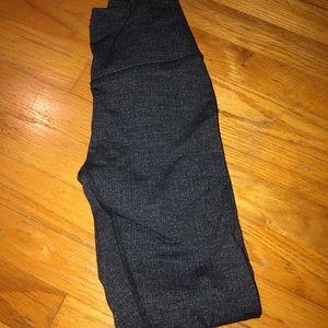 full length heathered grey LULULEMON leggings